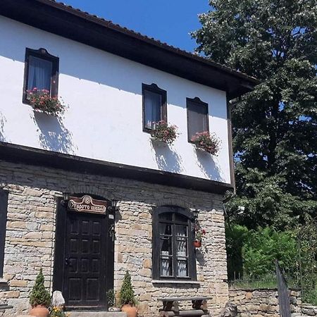 Staroto Shkolo House - Rooms For Guests Subotkovtsi Εξωτερικό φωτογραφία